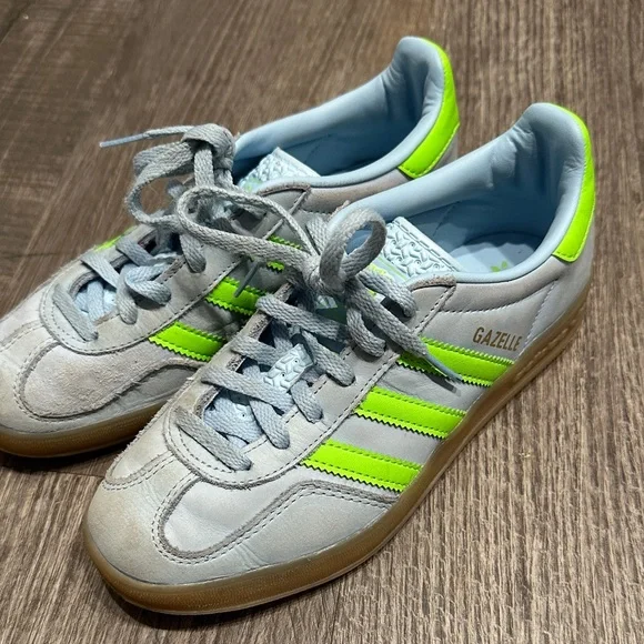 Adidas Gazelle Sneakers in Light blue and Neon Green women’s size 5 - Picture 1 of 10